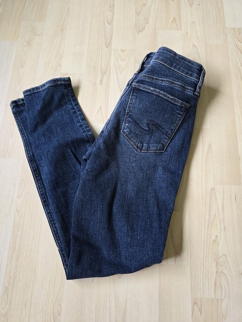 Silver Jeans Suki Skinny Size 26 Length 29
